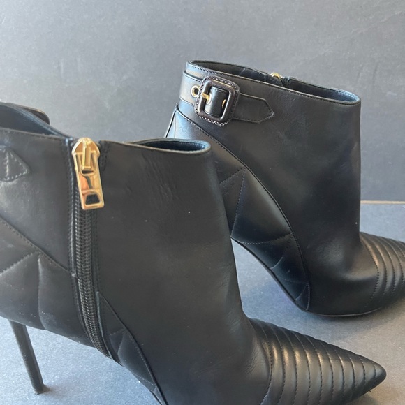 Burberry ladies ancle bots. Size 41. Black - Picture 11 of 14